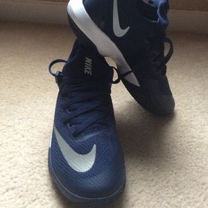 NEW Nike Zoom Shift Sneakers